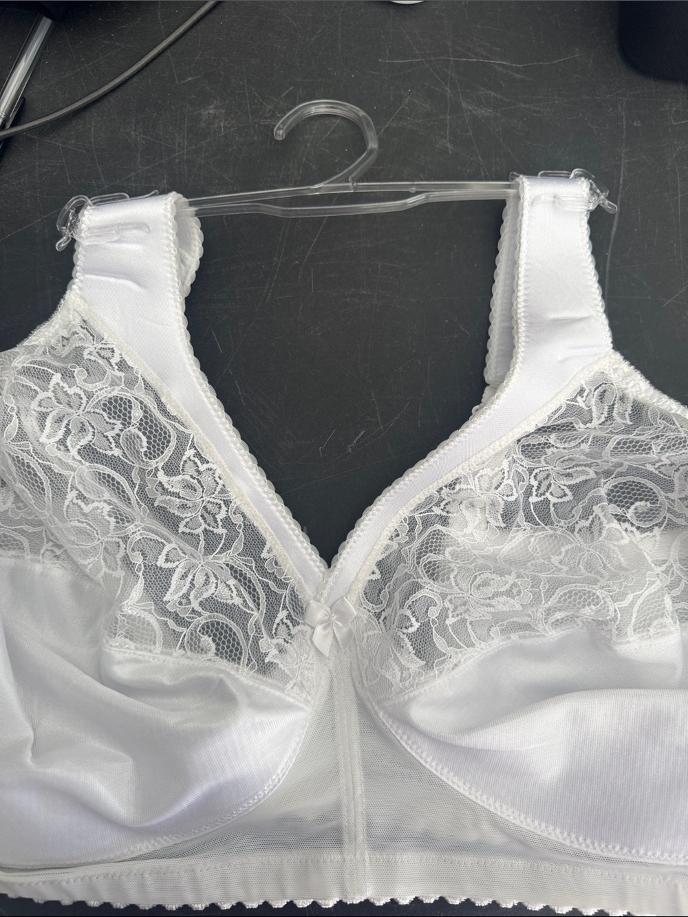 Glamorise White Lace Wireless Comfort Bra